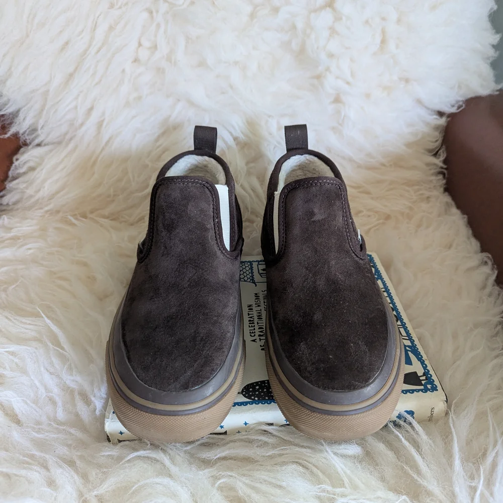 Vans Brown Suede Sherpa Lined Slip-On Shoes - Picture 2 of 10